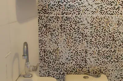 Oportunidade petromar  excelente localização village  2/4, varandas, área livre nos fundos, escriturada, stella maris oportunidade!