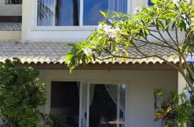 Orla Praia do Flamengo a 10 metros da praia, vista mar 3/4( 1 suíte) 2 vagas, mobiliado