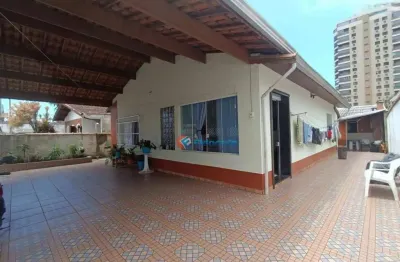 Casa 2 quartos, 01 suíte, cozinha planejada, mais 02 casas nos fundos, terreno de 367  m²,  por r$ 650.000 - balneário flórida - praia grande/sp.