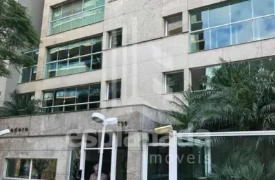 Apto. semi mobiliado | 183m² privativos | 3 suítes | 3 vagas | condomínio completo