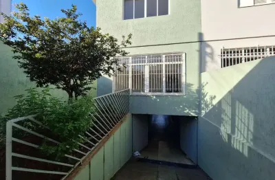Casa com 3 quartos para alugar na Rua Utuambá, 57, Jardim Casablanca, São Paulo