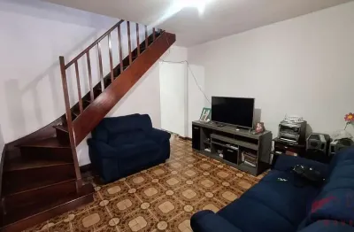 Casa 3 dormitórios sendo um suite uma vaga de garagem no socorro