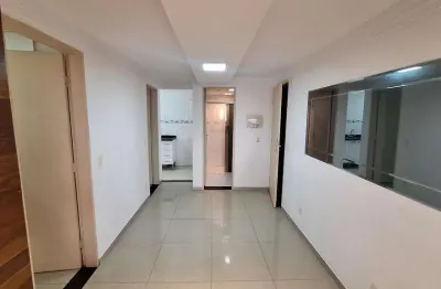 Apartamento com 2 quartos para alugar na Rua Antônio Ramos Rosa, 147, Jardim São Luís, São Paulo