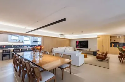 Apartamento no setor oeste, totalmente reformado e mobiliado.
