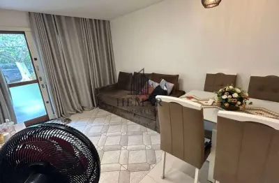 Casa linear, reformada, condomínio fechado, 1 quarto, 1 vaga. portinho.