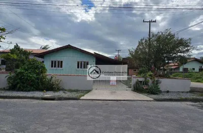 Terreno de esquina com 390 m²,   a 560 m da praia – oportunidade em são francisco do sul