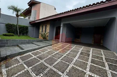 Casa assobradada com 4 dormitórios, piscina e área gourmet no bairro werner plaas – americana/sp