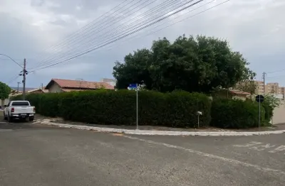 Casa 3/4 / esquina com terreno 550 no bairro bandeirantes - caldas novas