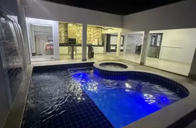 Excelente e bem localizada Casa  com piscina no bairro Itaguaí 2