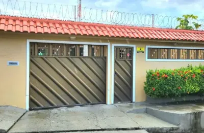 Casa com 2 quartos à venda na Rua Sargento Francisco Amandio, 96, Flores, Manaus
