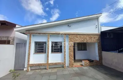 Casa 3 dormitórios, em excelente localização residencial ou comercial. cômodos grandes, quintal amplo. vila santana em valinhos.