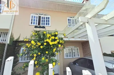 Sobrado triplex 3 dorms. 135m2 venda barreirinha em curitiba.