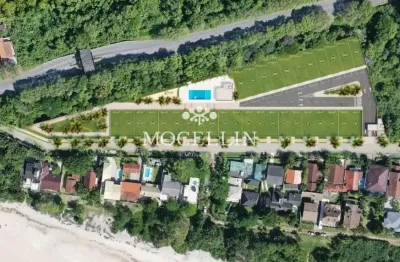 Terreno em condomínio fechado à venda na Avenida Vinte e Nove de Abril, 1, Prainha, Guaratuba por R$ 750.000