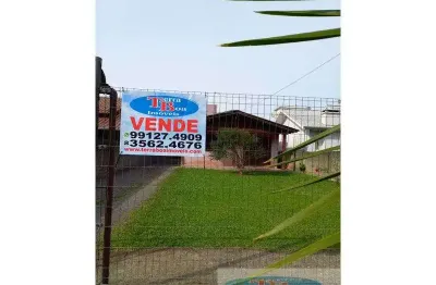 Casa à venda na Rua São Leopoldo Leste, 144, Centro, Portão