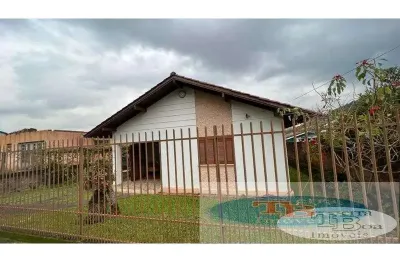 Casa à venda na Rua Álvares de Azevedo, 264, Floresta, Estância Velha