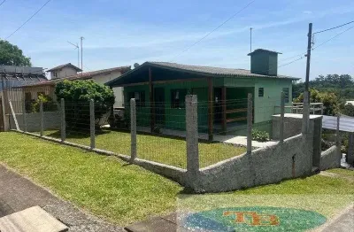 Casa à venda na Maracatu Esquina Travessa Dos Canários, 222, Arroio da Manteiga, São Leopoldo