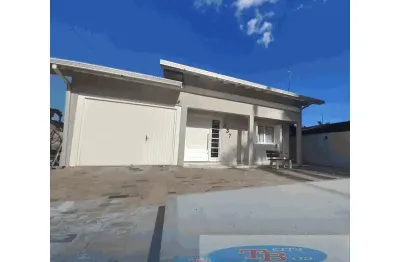 Casa à venda na Rua Carlos Scherer Filho, 537, Portão Novo, Portão