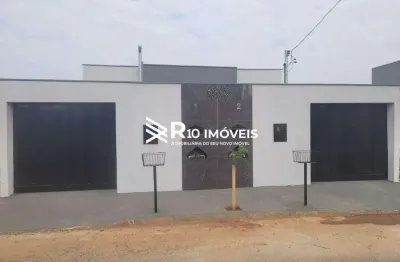 Casa laranjeiras nova meio lote. excelente localização.