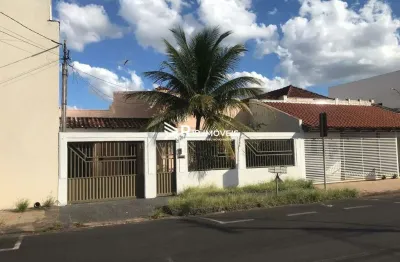 Casa com 3 quartos à venda no Martins, Uberlândia 