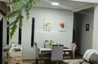 Casa com 3 quartos à venda na Rua Olavo Moura, Vila Carolina, Bauru
