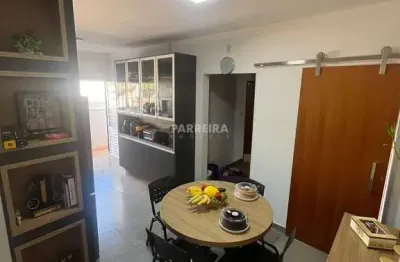 Casa com 3 quartos à venda na Rua Célio Daibem, Centro, Bauru