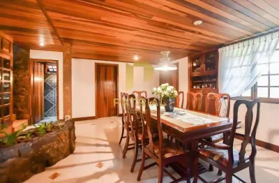 Casa com 5 quartos à venda no Ahú, Curitiba 