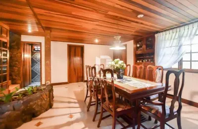 Casa com 5 quartos à venda na Rua Vereador Washington Mansur, 975, Ahú, Curitiba