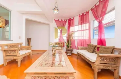 Casa comercial à venda no Água Verde, Curitiba 