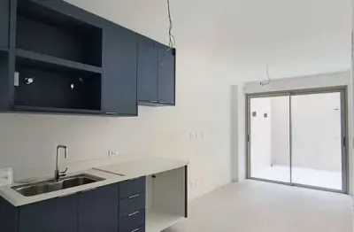 Apartamento garden de sala/quarto com vaga, silencioso e fundos, ideal para moradia na joão lira, leblon