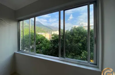 Apartamento reformado 3 quartos a 200m do metrô – tijuca