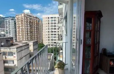 Freguesia - apartamento 2 quartos, 68m², vaga, dependências completas e portaria 24hs.