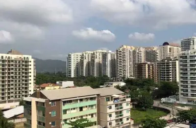 Apartamento à Venda com Varanda e Suíte | 52m² | 1 Vaga | Rua Clementina de Jesus,