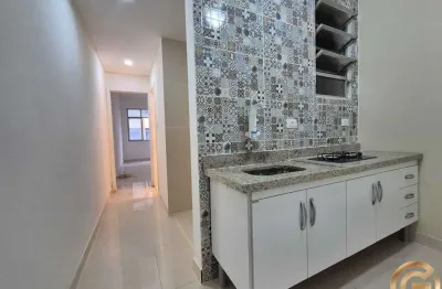 Charmoso apartamento reformado ideal para quem busca praticidade