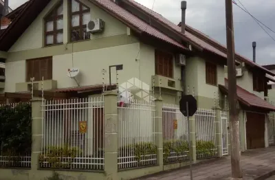 Imobiliária crédito real, vende casa com 4 quartos sendo 1 suíte master, no bairro jardim planalto