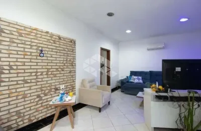 Casa com 3 quartos à venda na Rua Germano Hasslocher, 235, Azenha, Porto Alegre