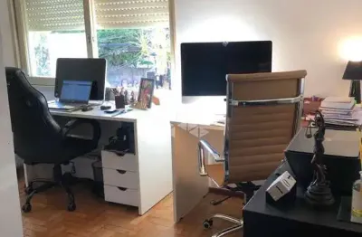 Apartamento com 75m² e 2 quartos à venda no partenon