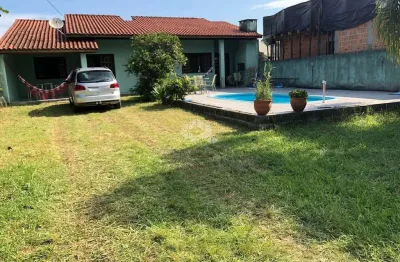 Casa de 2 quartos em amplo terreno em areias de palhocinha