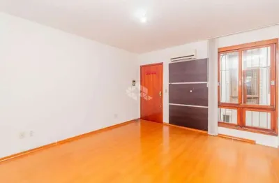 Apartamento 2 quartos, dependência e  1 vaga de garagem na miguel tostes