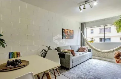 Apartamento de 1 quarto com infraestrutura em frente a carris