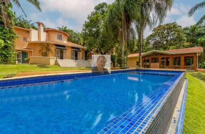 Vende-se mansão no pq silvino pereira. mansão cinematográfica!