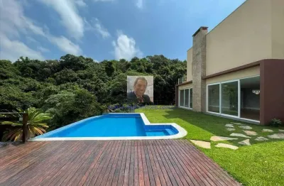 Aluga-se ou vende-se linda 4 suítes ,  cond. pousada dos bandeirantes