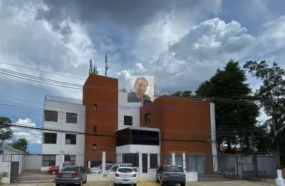 Vende-se moderno prédio comercial com localização espetacular: