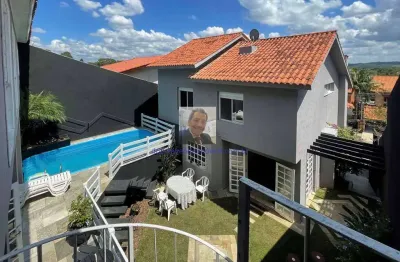 Vende-se casa no cond. sp ii - 5d/3sts reformada, lareira, piscina, salão d