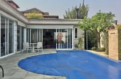 Vende-se casa 4 suítes, área gourmet no alphaville 5.