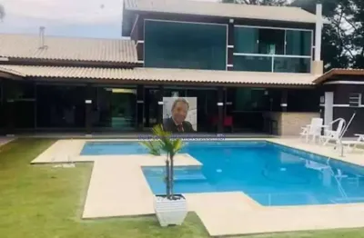 Chácara de alto padrão em condomínio fechado- localizada ibiúna, com fácil