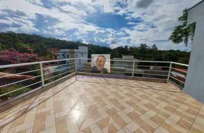 Vende-se casa nova, 3 suites, sendo 1 master, cond. vila verde