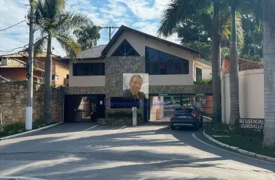 Vende-se casa no cond euroville - 5 dorms/4sts (1 no térreo), piscina, gour