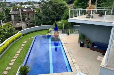 Vende-se casa no cond são paulo ii - nova, moderna, vista p/ o campo de gol