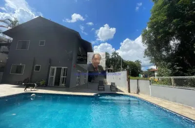 Vende-se casa 4 suítes no cond. vila verde, km 36 da raposo tavares. 