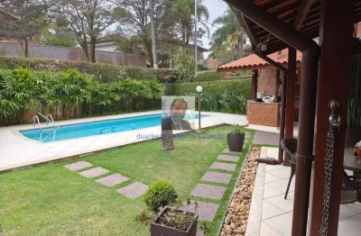 Aluga-se ou vende-se casa 3dorm/1suíte, piscina, área gourmet, no cond. vil